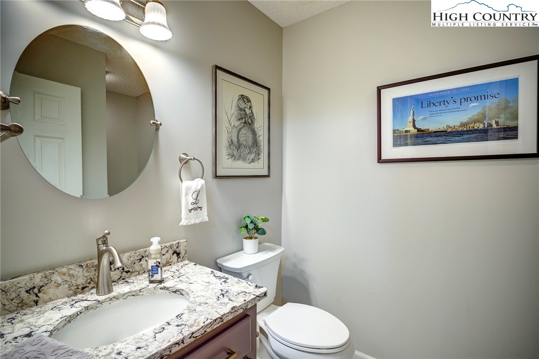 409 Blueberry Lane Boone, NC 28607 - Photo 18 of 35 Gallery Image 18