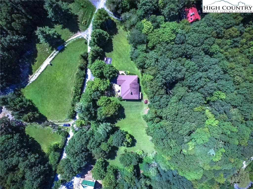 409 Blueberry Lane Boone, NC 28607 - Photo 31 of 35 Gallery Image 31