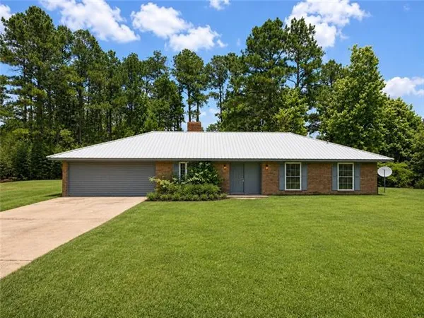 $245,000 | 1991 Alexandria Highway, Leesville, LA 71446