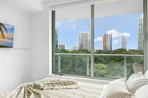 $800,000 | 1600 Southwest 1st Avenue, Unit 707, Miami, FL 33129