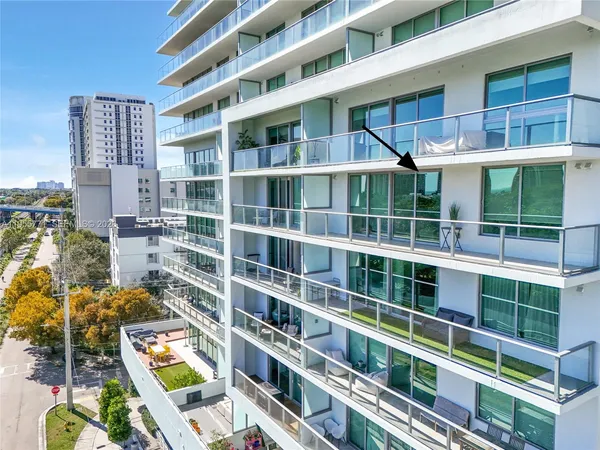 $800,000 | 1600 Southwest 1st Avenue, Unit 707, Miami, FL 33129