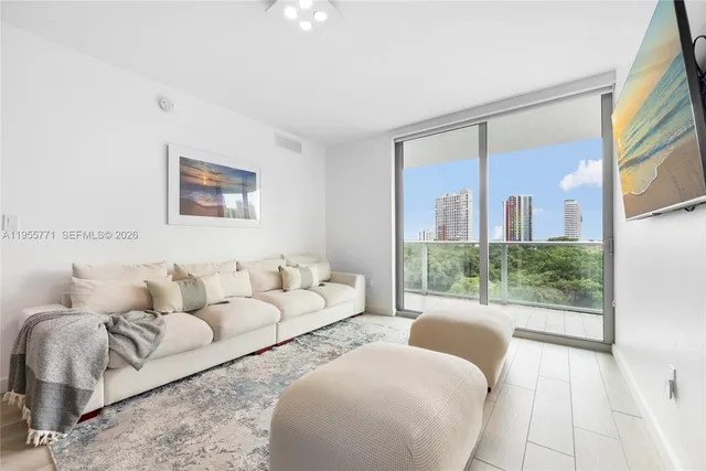 $850,000 | 1600 Southwest 1st Avenue, Unit 707, Miami, FL 33129