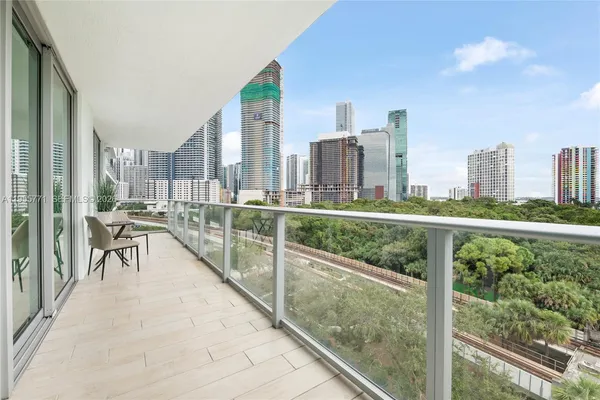 $800,000 | 1600 Southwest 1st Avenue, Unit 707, Miami, FL 33129