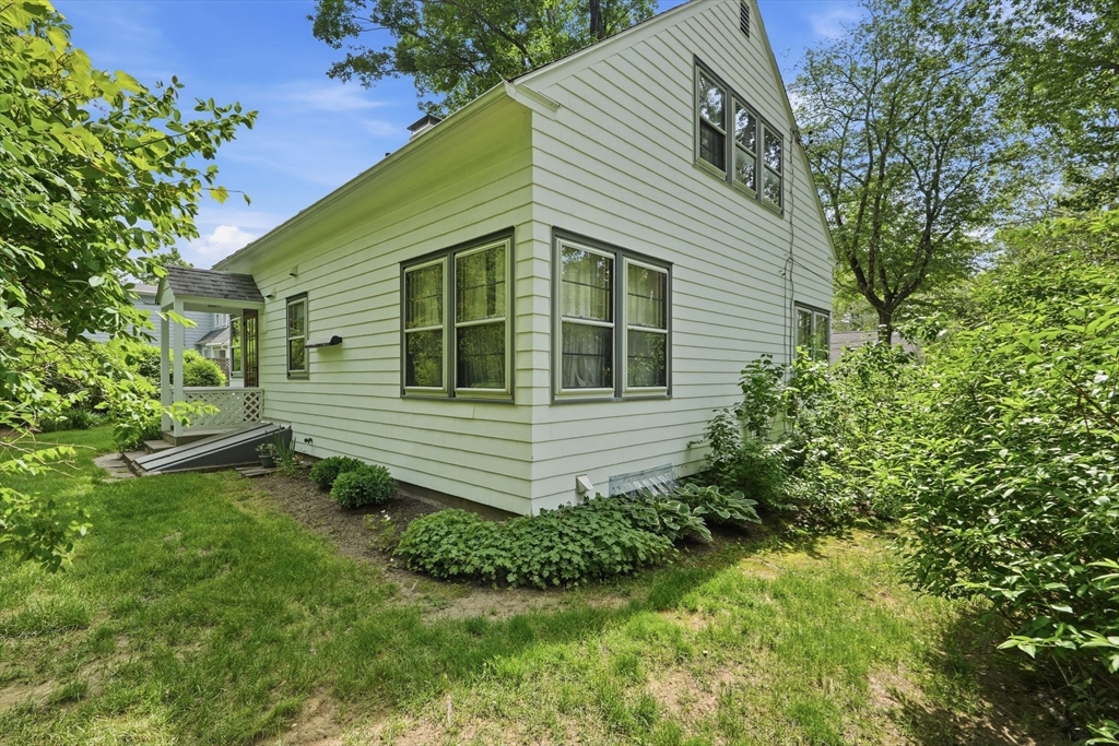 102 Blue Hills Road Amherst, MA 01002 - Photo 29 of 40