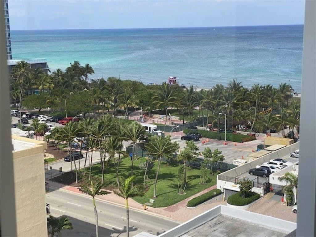 6422 Collins Avenue, Unit 1003 Miami, FL 33141 - Photo 4 of 22 Photo 4