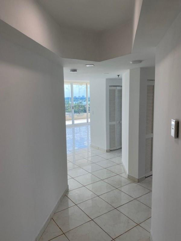 6422 Collins Avenue, Unit 1003 Miami, FL 33141 - Photo 10 of 22 Photo 10