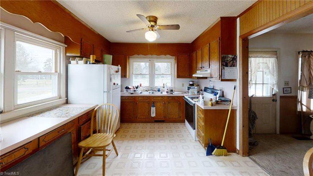 1192 Sink Farm Road Lexington, NC 27295 - Photo 4 of 10 Gallery Image 4