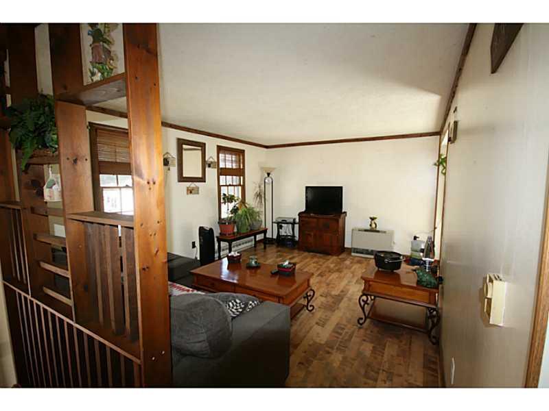 52 Ferncroft Road Buxton, ME 04093 - Photo 7 of 26 Living Room.