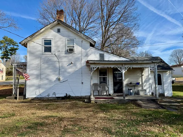 $89,900 | 127 Baltimore Street, Laurel, IN 47024