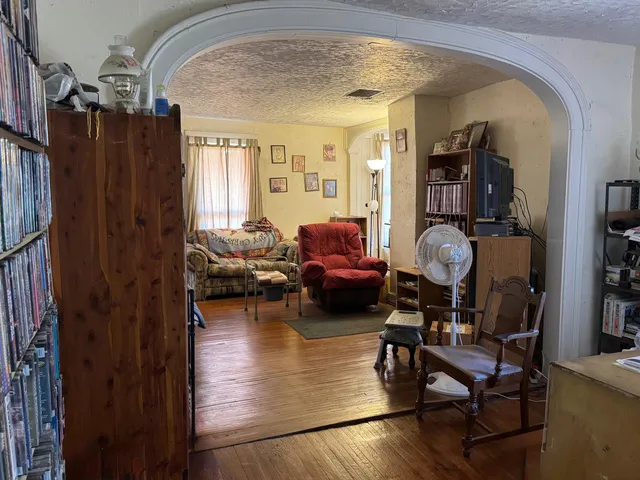 $89,900 | 127 Baltimore Street, Laurel, IN 47024