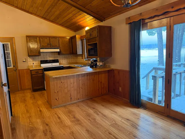 $389,900 | N6990 Beech Road, Shawano, WI 54166