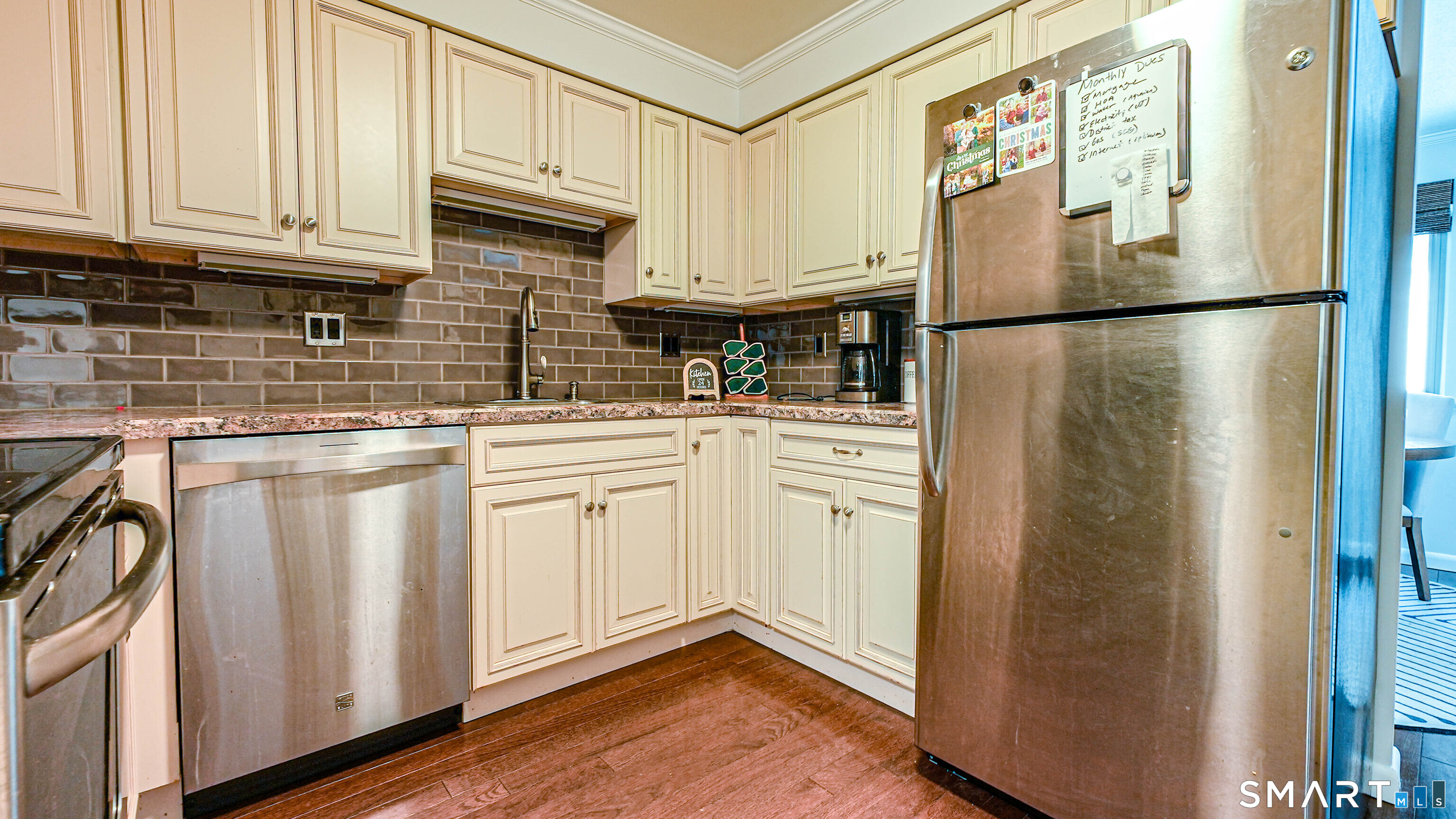 72 River Bend Road, Unit B Stratford, CT 06614 - Photo 11 of 27