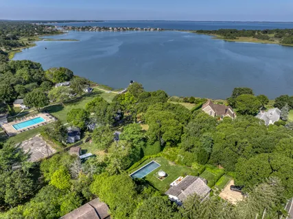 55 Shrubland Road, Southampton, NY 11968