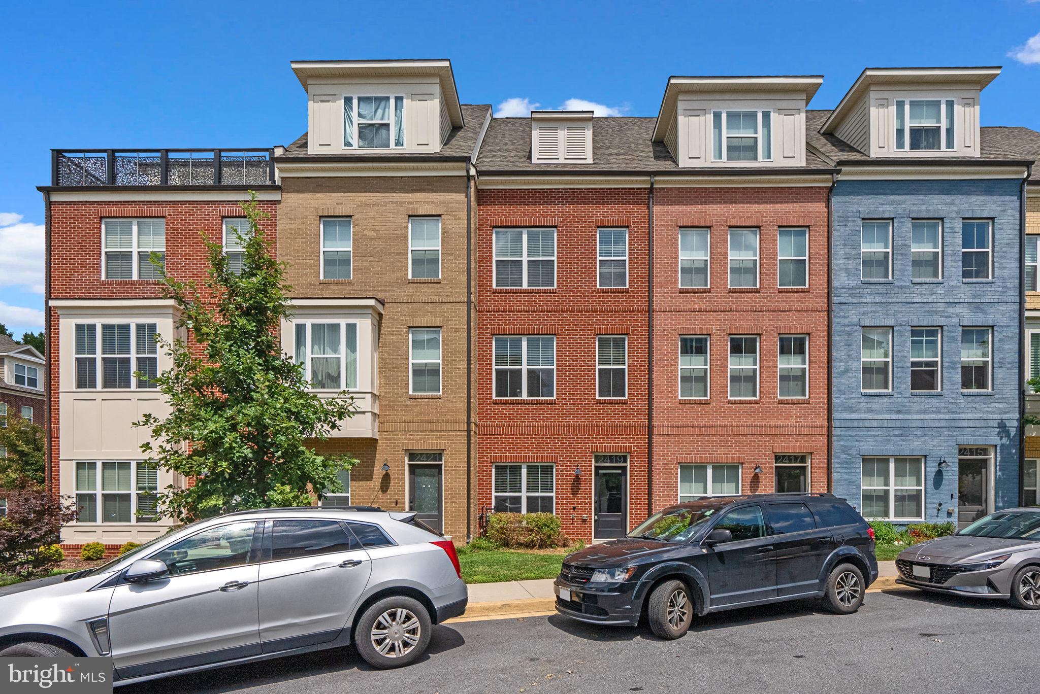 a car parked in front of a building