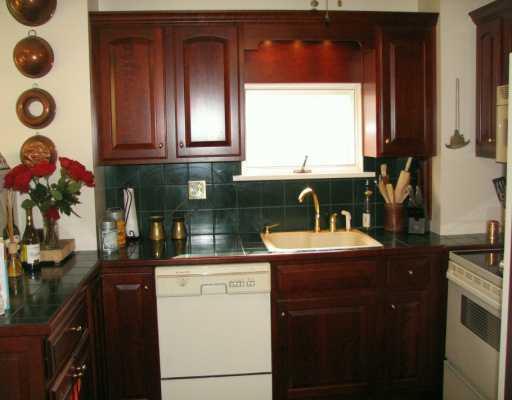 139 Beverly Road Mt. Lebanon, PA 15216 - Photo 4 of 6 Kitchen.