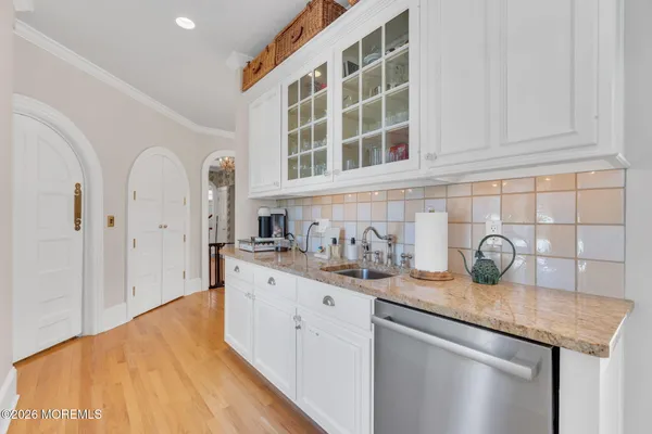 $4,800,000 | 82 Buena Vista Avenue, Rumson, NJ 07760