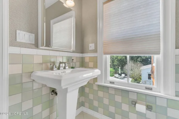 $4,800,000 | 82 Buena Vista Avenue, Rumson, NJ 07760
