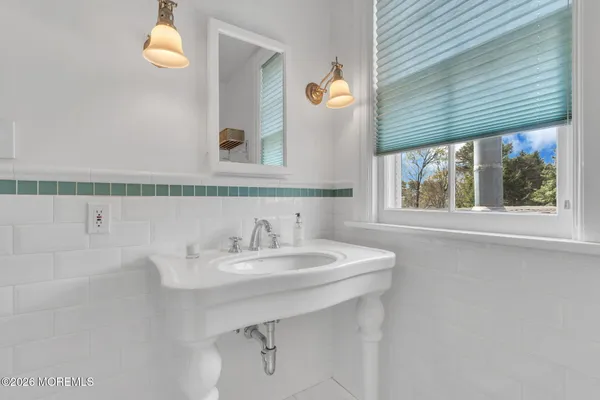 $4,800,000 | 82 Buena Vista Avenue, Rumson, NJ 07760