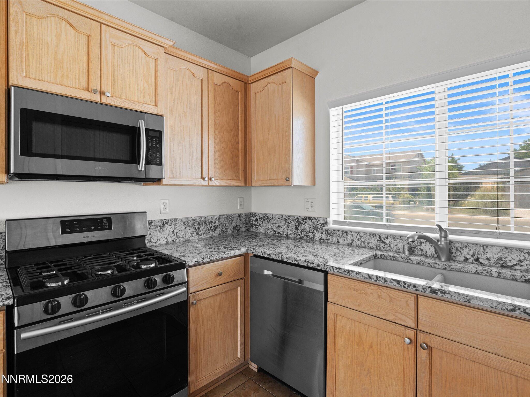 280 Fallen Leaf Lane Fernley, NV 89408 - Photo 14 of 44 14-280 Fallen Leaf Ln-113