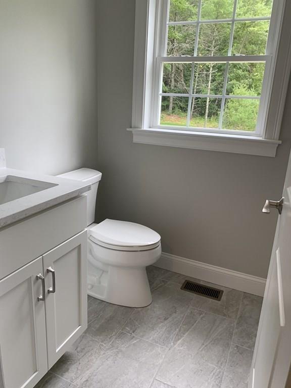 10 Sydney Drive Raynham, MA 02767 - Photo 15 of 29