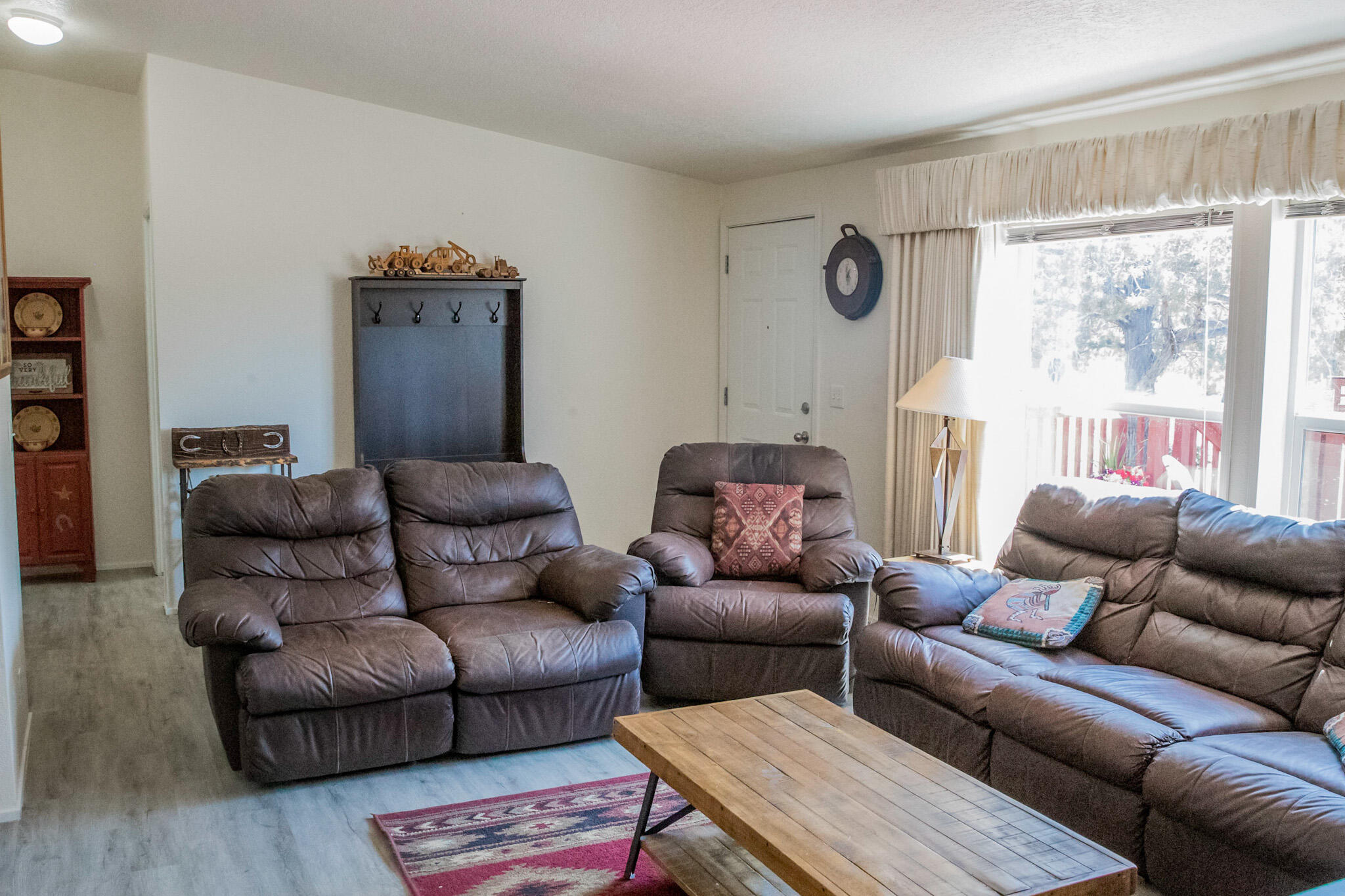 2607 Southeast Maphet Road Prineville, OR 97754 - Photo 5 of 23 05