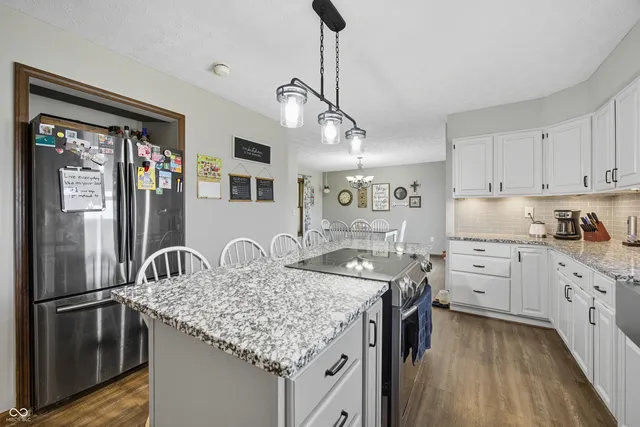 $434,900 | 3218 South 375 East, Shelbyville, IN 46176