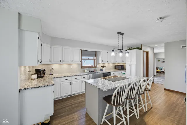 $434,900 | 3218 South 375 East, Shelbyville, IN 46176