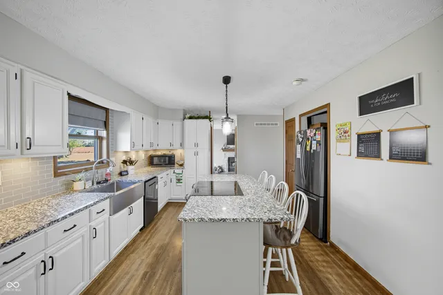 $434,900 | 3218 South 375 East, Shelbyville, IN 46176