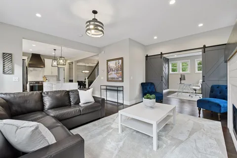 $900,000 | 3520 Meadow Lane, Minnetonka, MN 55345