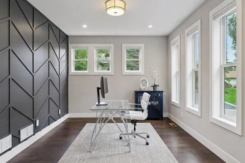 $900,000 | 3520 Meadow Lane, Minnetonka, MN 55345