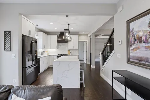 $900,000 | 3520 Meadow Lane, Minnetonka, MN 55345