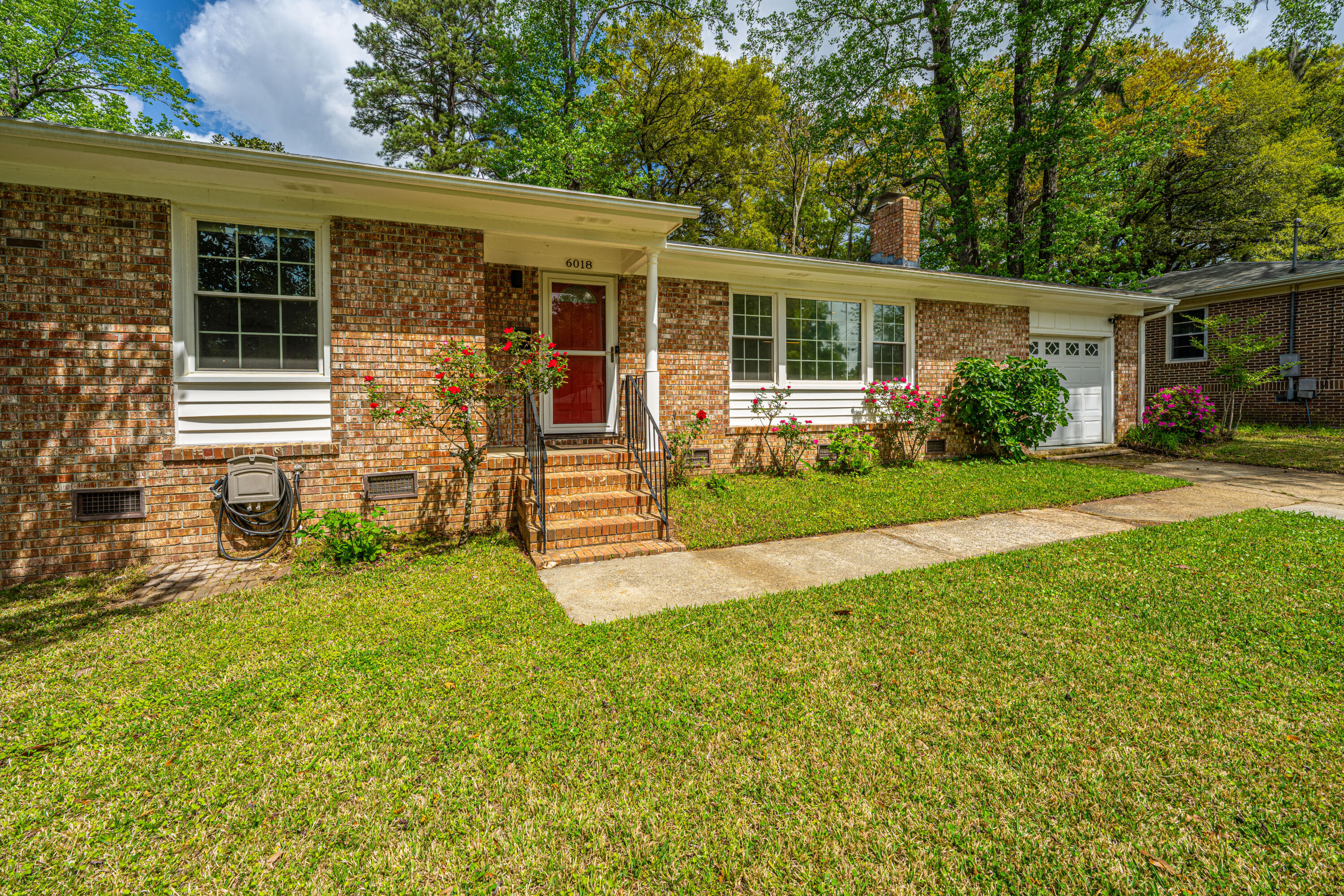 6018 Ridgecrest Avenue Hanahan, SC 29410 - Photo 3 of 39 6018Ridgecrest006