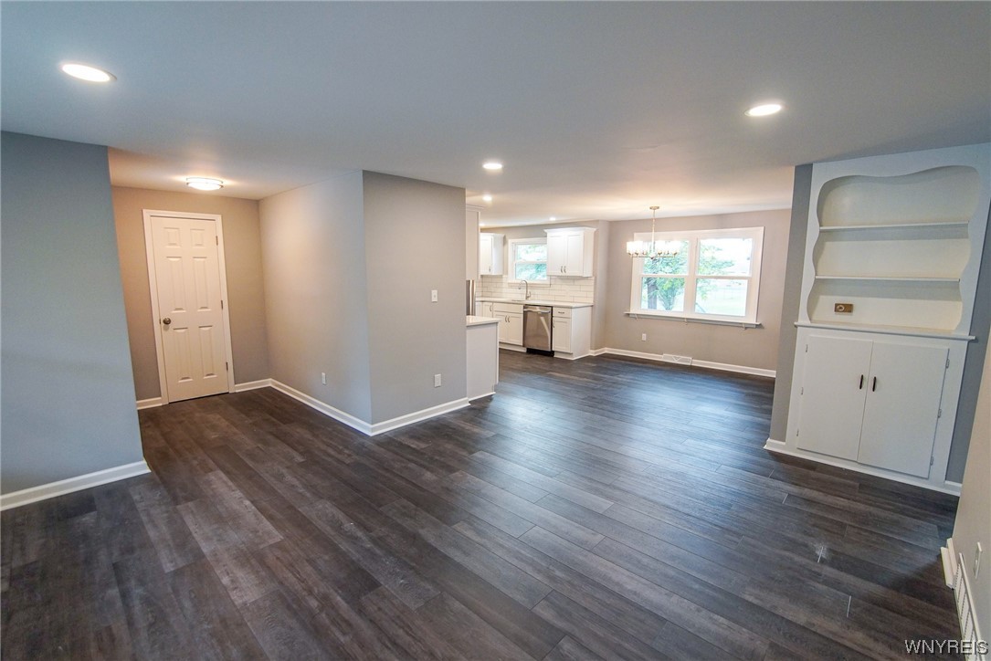 263 Lake Avenue Lancaster, NY 14086 - Photo 11 of 43