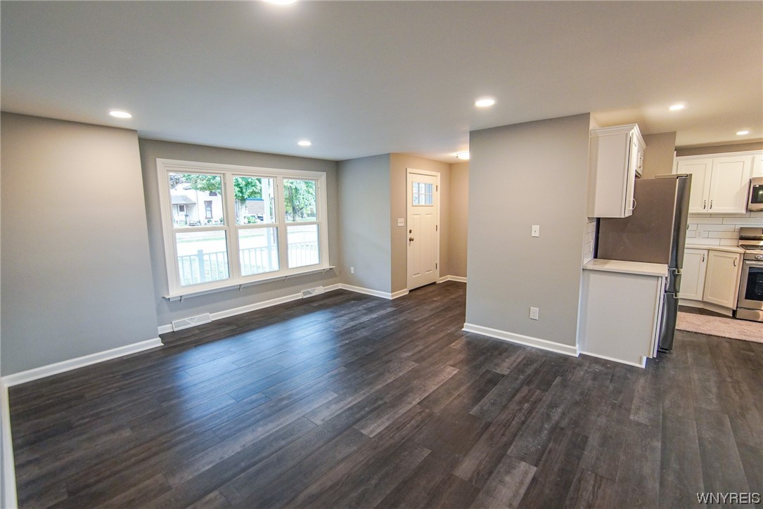 263 Lake Avenue Lancaster, NY 14086 - Photo 12 of 43