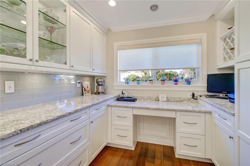 403 Kings Way Naples, FL 34104 - Photo 11 of 25 Gallery Image 11