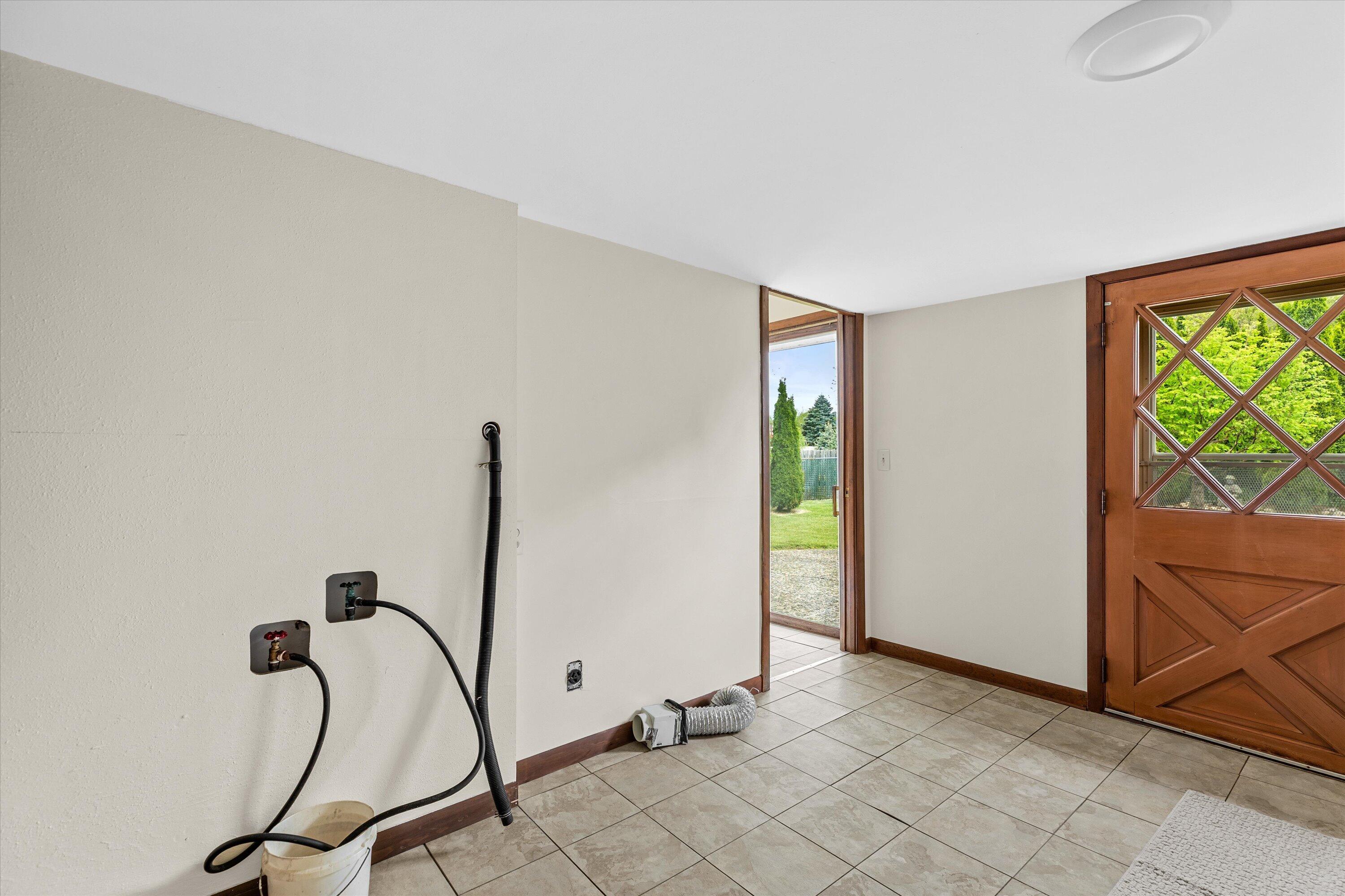 21190 Watertown Road Brookfield, WI 53045 - Photo 23 of 44 40-0G8A1854