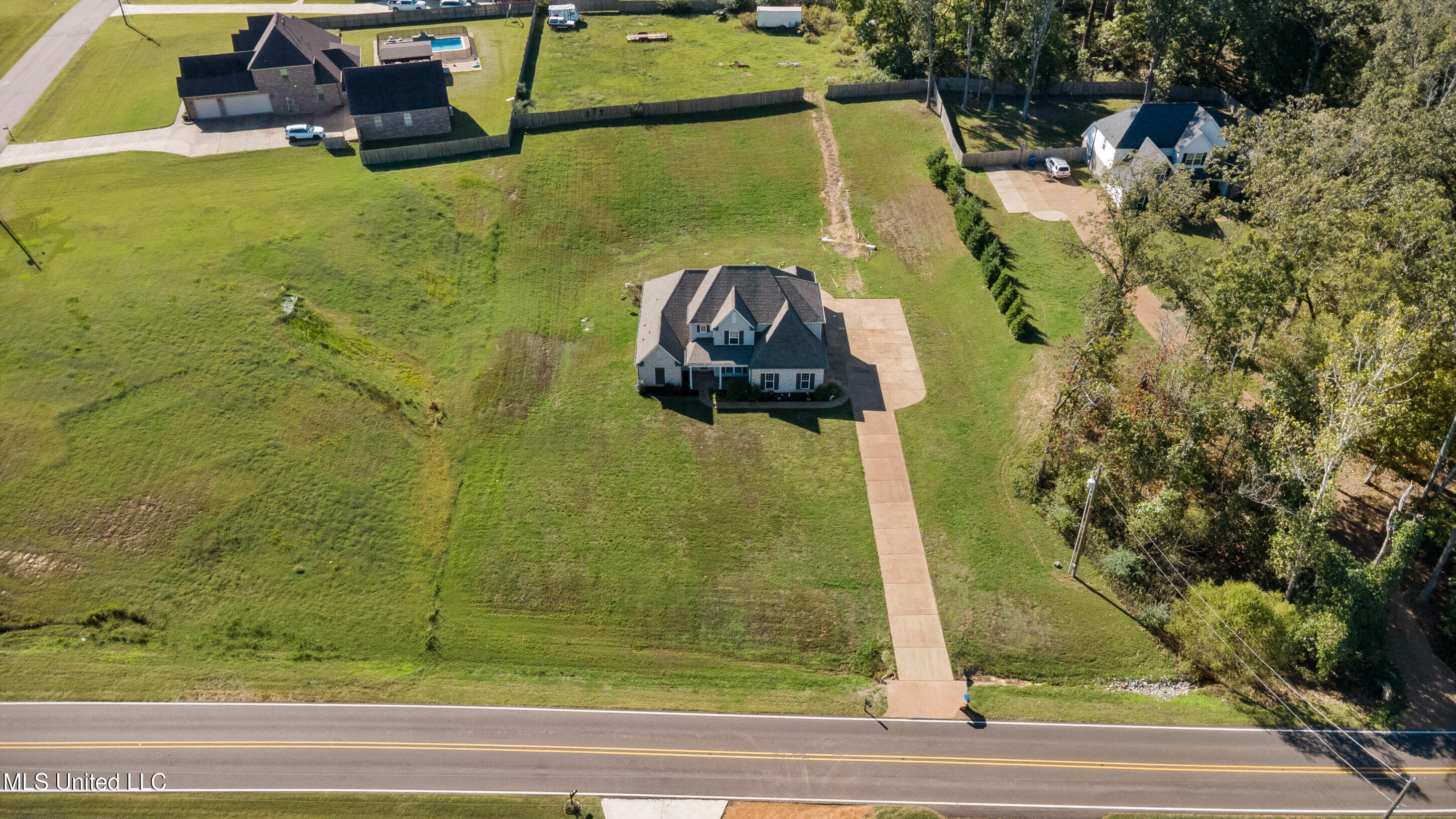 537 Vinson Road Hernando, MS 38632 - Photo 21 of 32 28_dji_0014