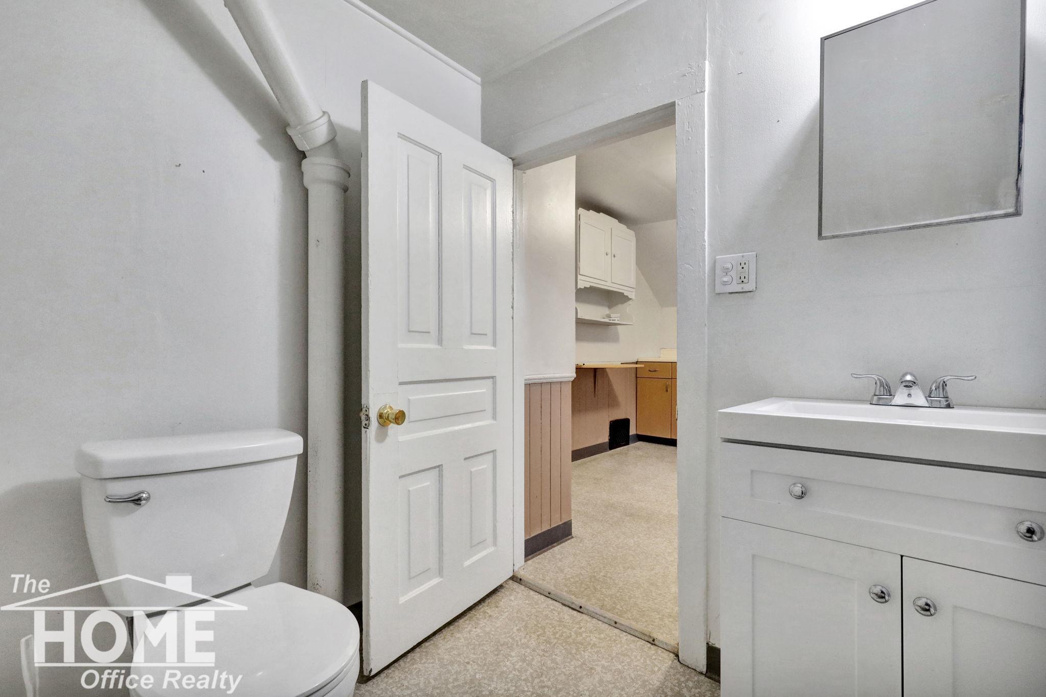 422 Clinton Street Owosso, MI 48867 - Photo 4 of 14