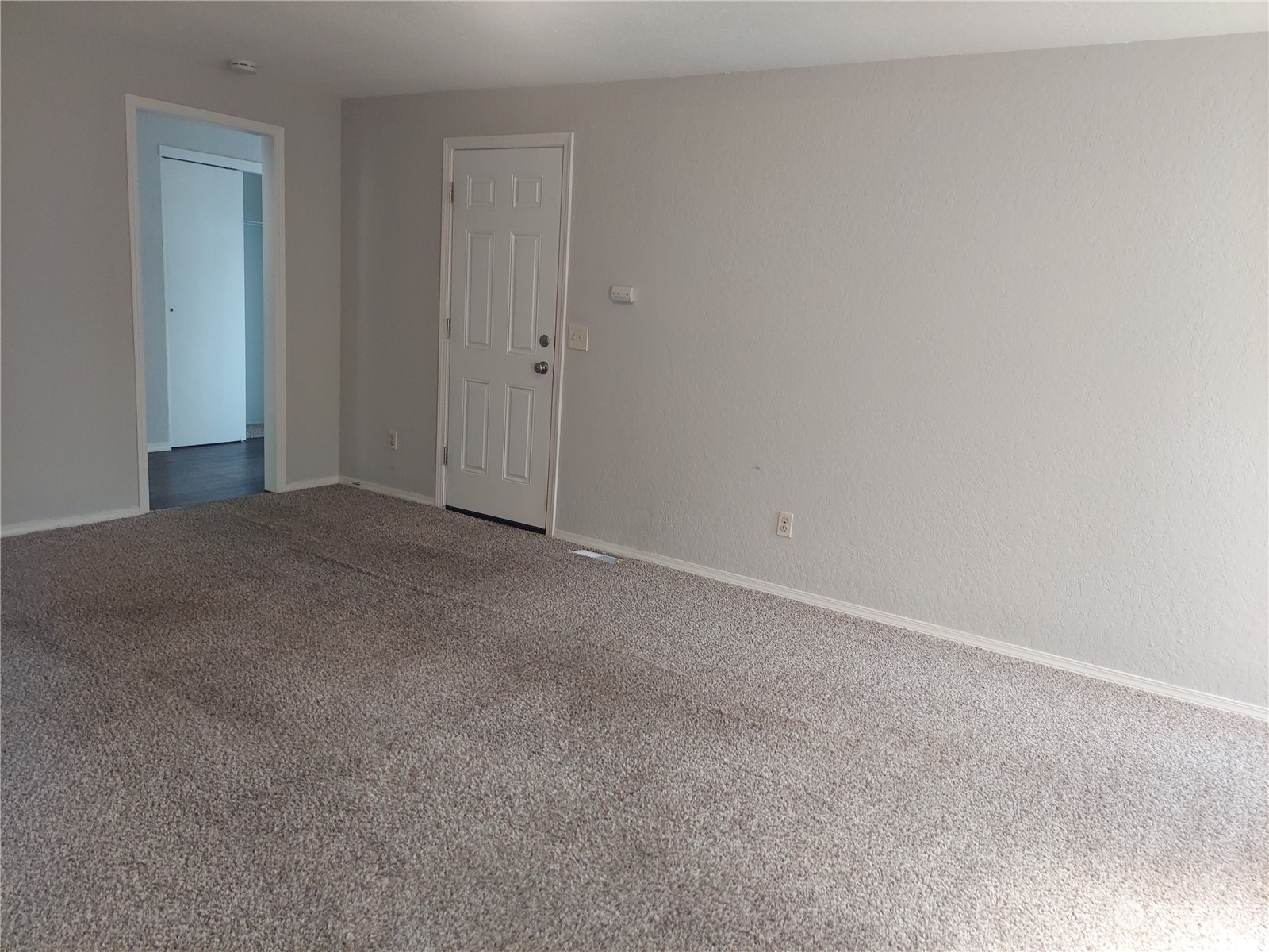 205 240th Street Southeast Bothell, WA 98021 - Photo 3 of 24