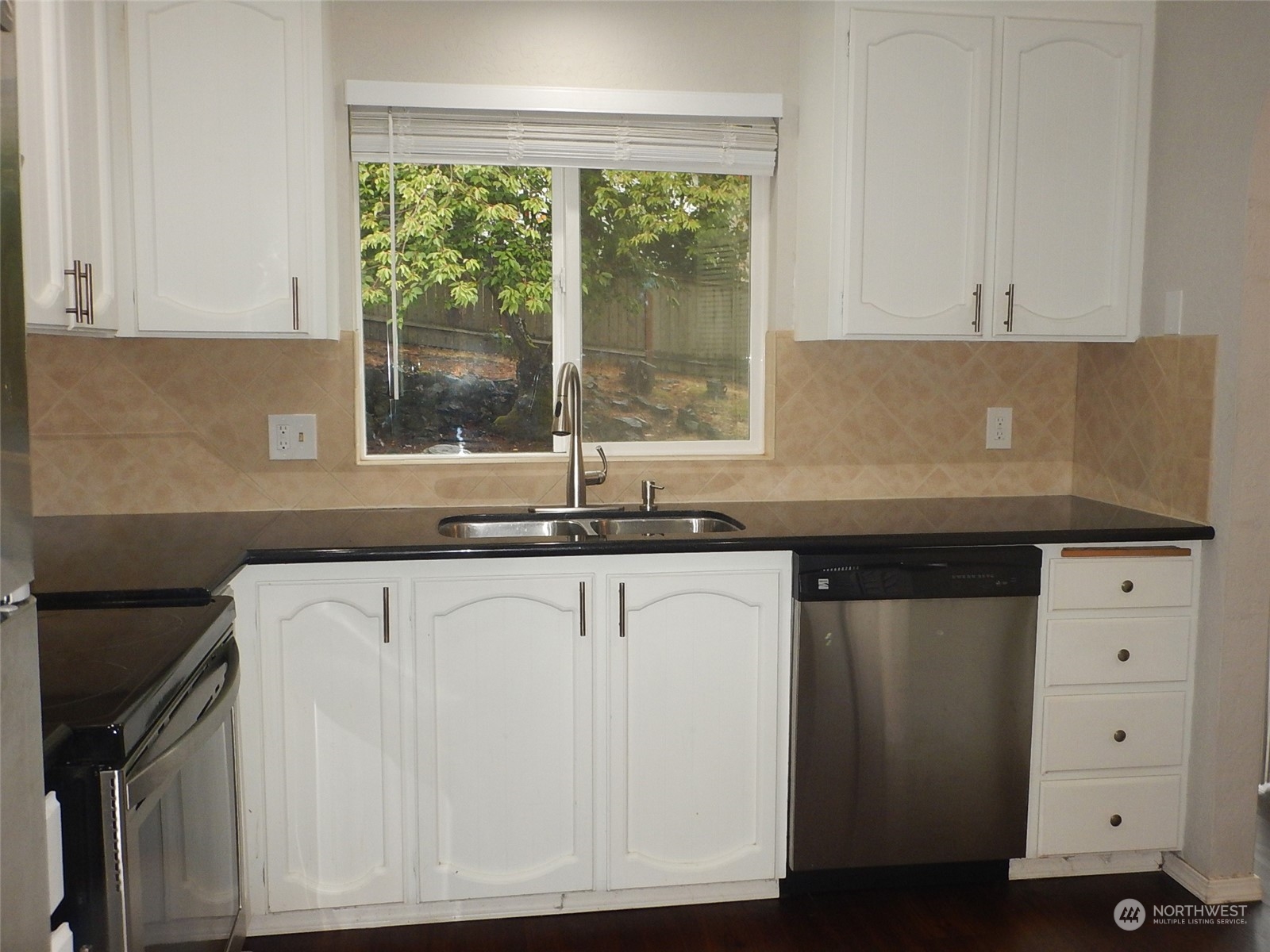 205 240th Street Southeast Bothell, WA 98021 - Photo 5 of 24