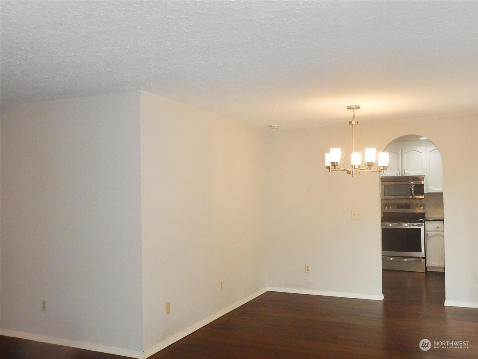 205 240th Street Southeast Bothell, WA 98021 - Photo 8 of 24