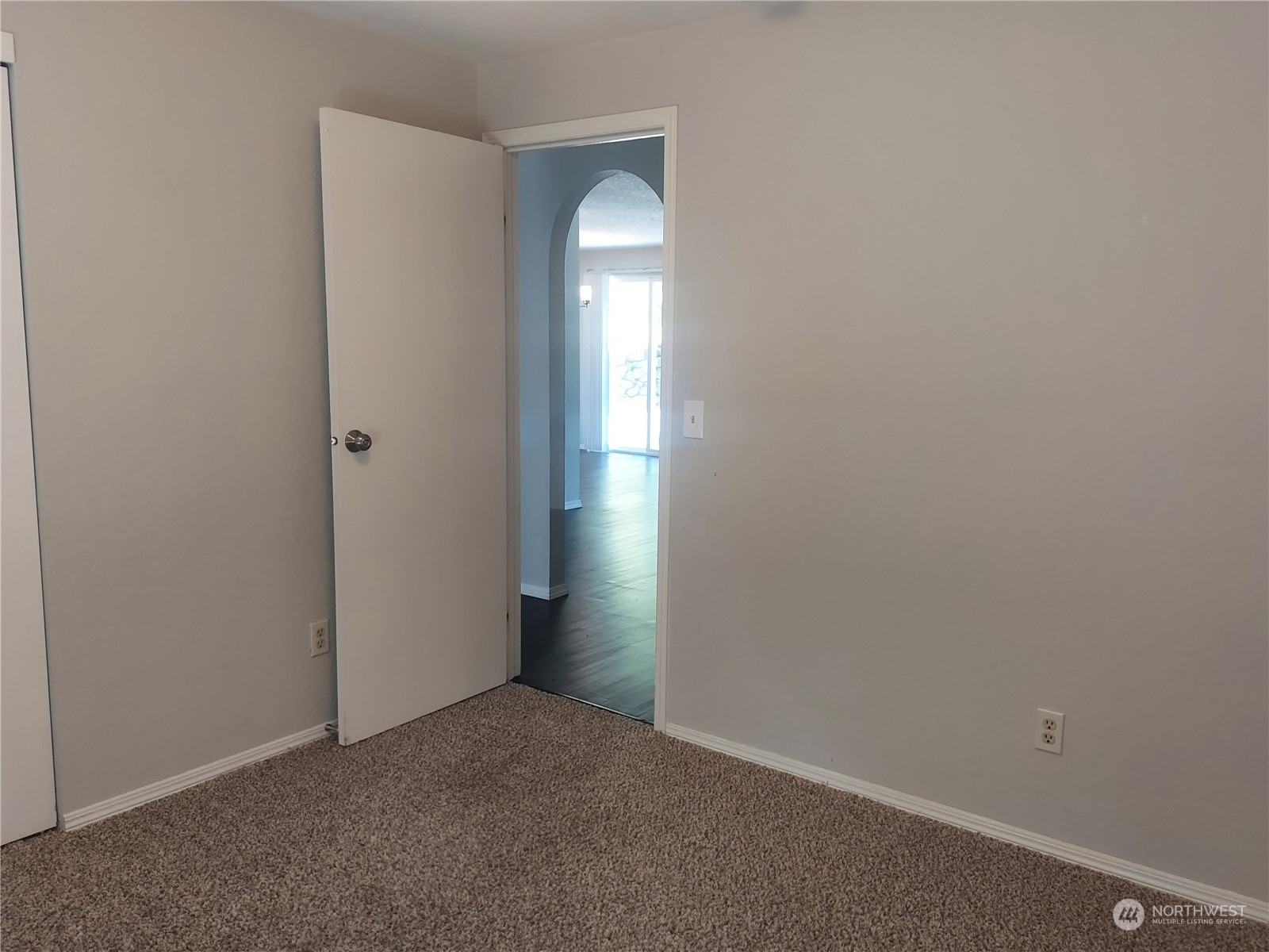 205 240th Street Southeast Bothell, WA 98021 - Photo 10 of 24