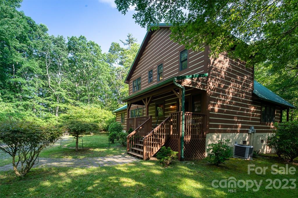 312 Blueberry Lane Boone, NC 28607 - Photo 4 of 48 Gallery Image 4