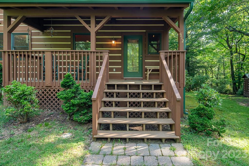 312 Blueberry Lane Boone, NC 28607 - Photo 6 of 48 Gallery Image 6