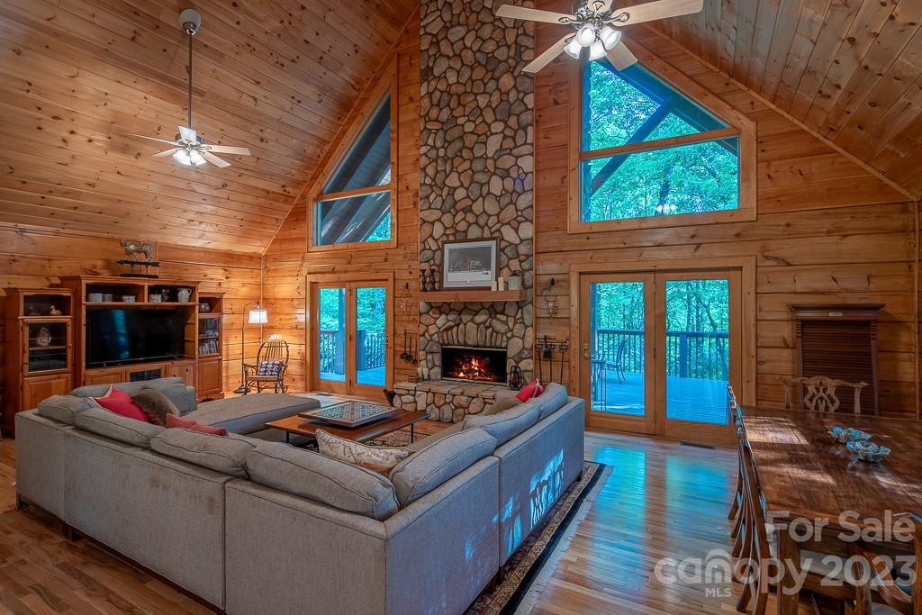 312 Blueberry Lane Boone, NC 28607 - Photo 8 of 48 Gallery Image 8