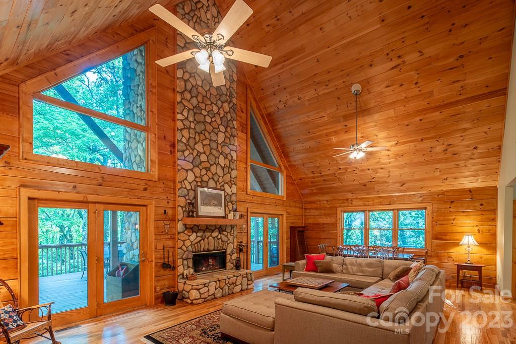 312 Blueberry Lane Boone, NC 28607 - Photo 10 of 48 Gallery Image 10