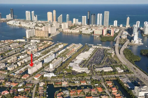 $2,900 | 3703 Northeast 166th Street, Unit 401, North Miami Beach, FL 33160
