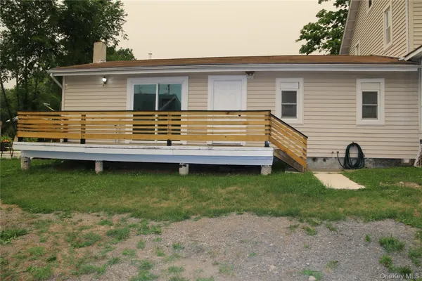 $1,800 | 657 Eatontown Road, Port Jervis, NY 12771