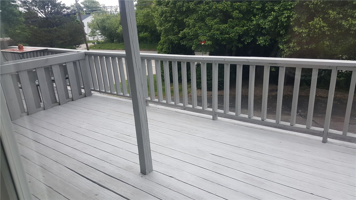 284 Shore Road Westerly, RI 02891 - Photo 4 of 39