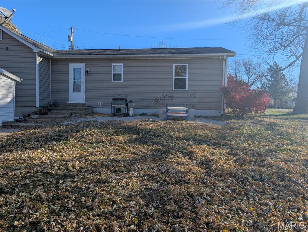 105 3rd Street Eolia, MO 63344 - Photo 3 of 18